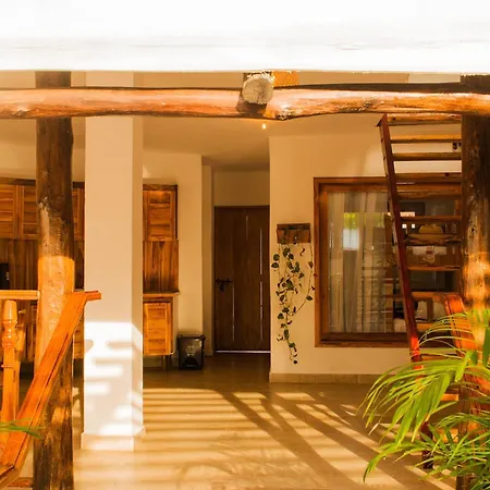Pensión In Guest - Hb8 Quadruple With Shared Bathroom Cartagena