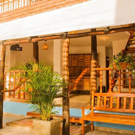 Pensión In Guest - Hb8 Quadruple With Shared Bathroom *